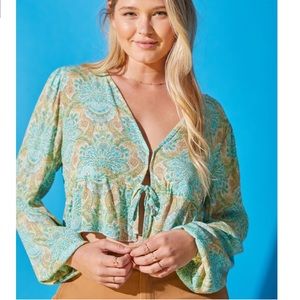 NWT O’Neill Alena Tie Front Top